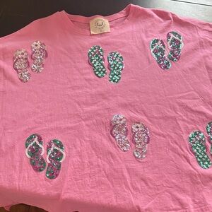Fantastic Fawn Pink Tee with Sequin Flip-Flops